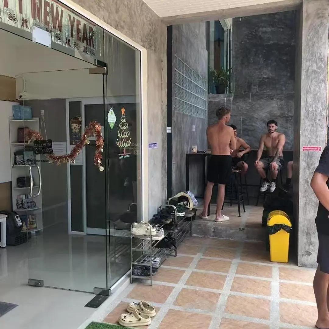 Hike Time Koh Tao Hostel